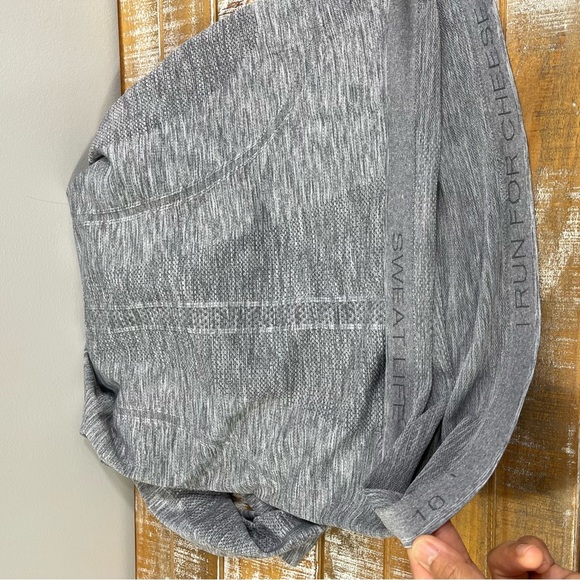 Lululemon Athletica Swiftly Tech Long-Sleeve Shirt 2.0
Hip Length Size 10 - Picture 9 of 12